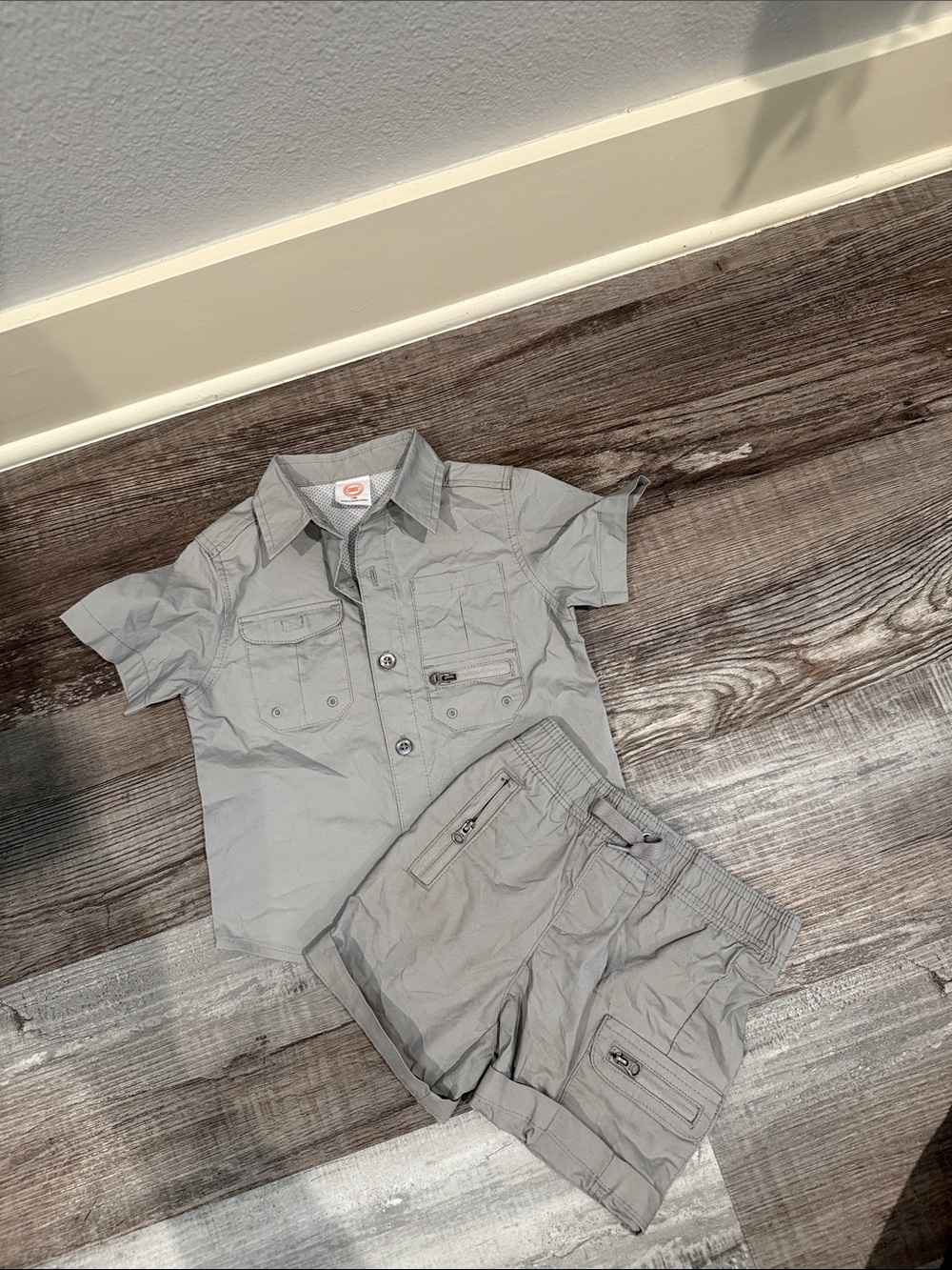 wonder nation Light Gray Short Sleeve Shirt and Shorts Set